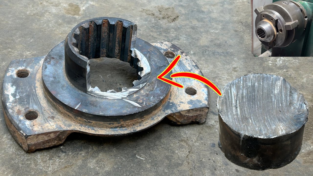 Broken Hydraulic Pump Coupling Restored by a Mechanic's Perfect Sensitivity