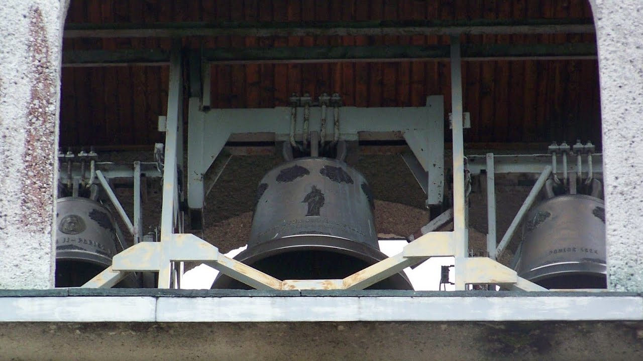 Ponice - Dzwony kościoła pw. MB. Królowej Polski.