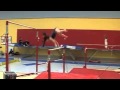 Gym  grosse chute de gymnastique barre asymetrique cascade salto