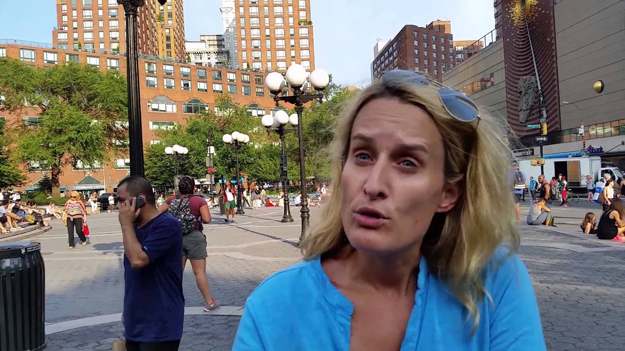 Alexa O'Brien shares new intel on Chelsea Manning - YouTube