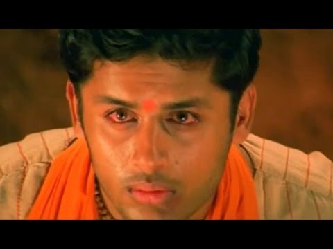 Sri Anjaneyam Movie || Nithin Prays 100 Feet Anjaneya Swamy Statue Scene || Nitin || Charmi