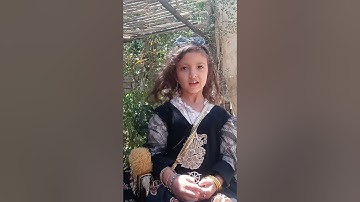 شئ لا يصدق طفله صغيره تكمل حفظ سورة العلق بصوت رائع جدا 🥰