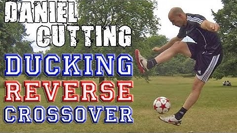 Ducking Reverse Crossover (Tutorial) :: Freestyle Football / Soccer (feat. Daniel Cutting)