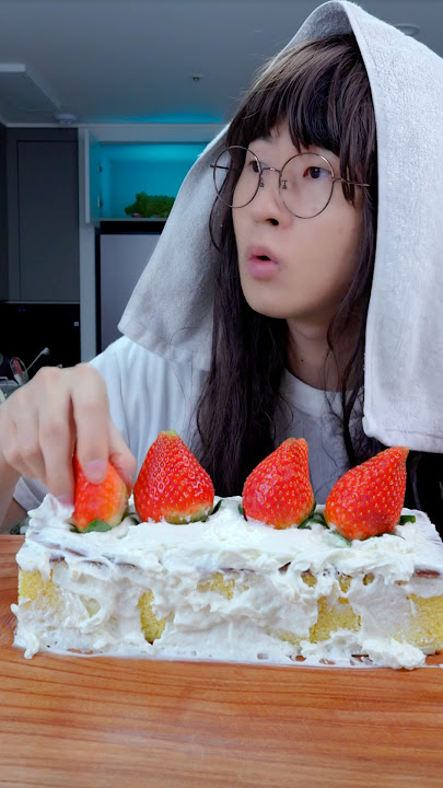 How to make Strawberry Nutella Cake