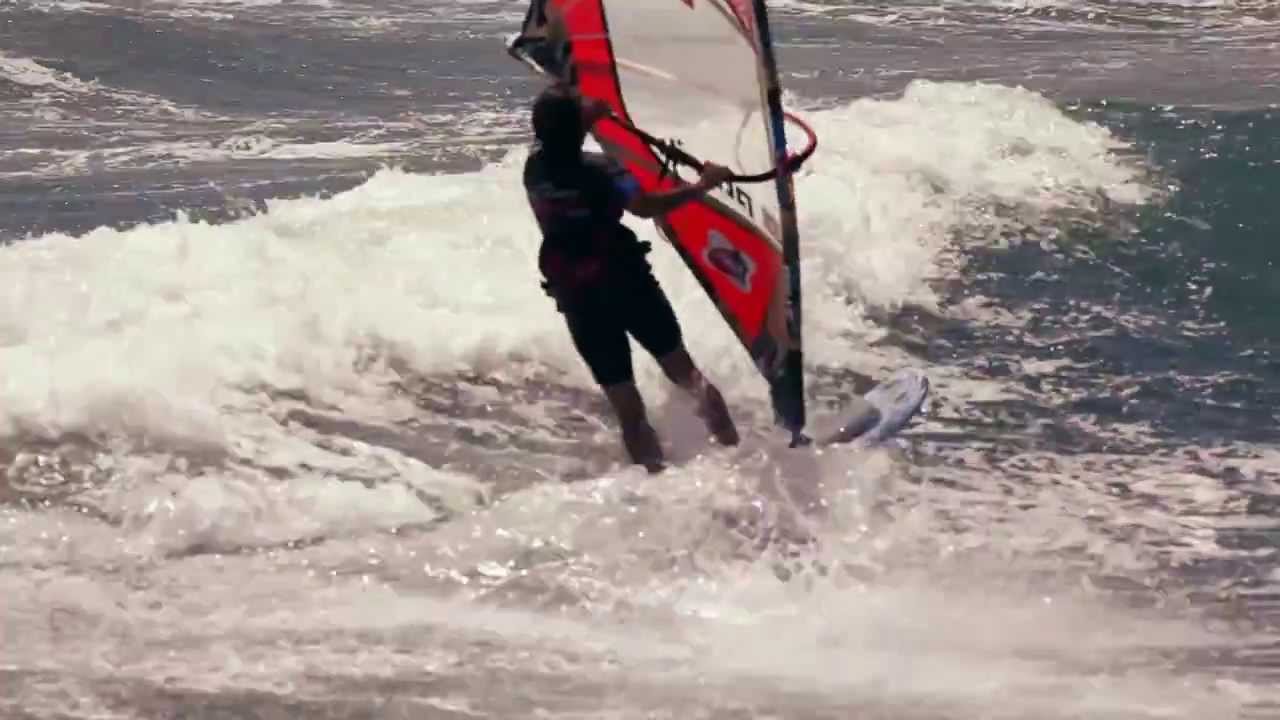 Windsurf en Gran Canaria. Pozo Izquierdo y Vargas. playa mujeres