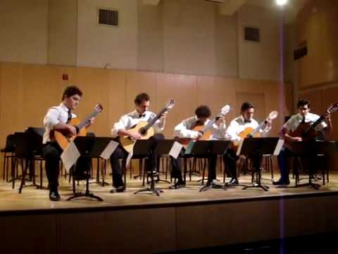 LAVC Guitar Quintet plays Eleanor Rigby by the Bea...