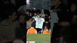 Sacha Boey Maç Sonunda Hayranina Formasini Verdi̇