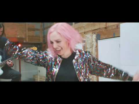 Mountains in the Sea - Wavin' to My Haters (Official Music Video)