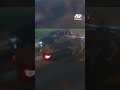 Jovens pendurados em carro causam acidente e fogem sem ajudar em Franca (SP) #Shorts