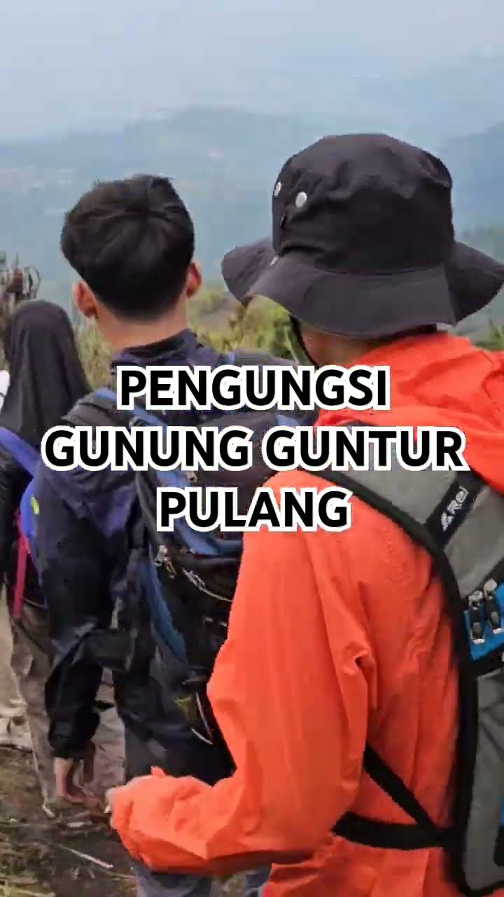 Jalan Menurun Di Gunung Guntur