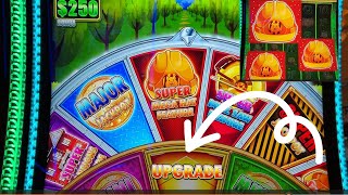 SUPER MEGA HAT feature on Huff n' EVEN more Puff slot machine in Encore casino, LV + Meet my hubby! screenshot 4