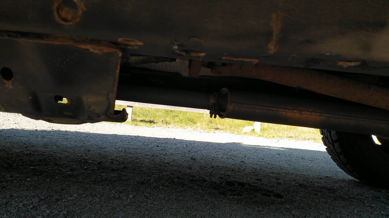 Jeep Grand Cherokee WJ 4.7 Muffler rattle YouTube