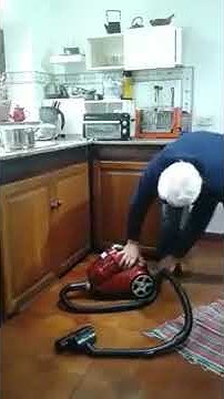 как надо включить пылесос )))))) - YouTube