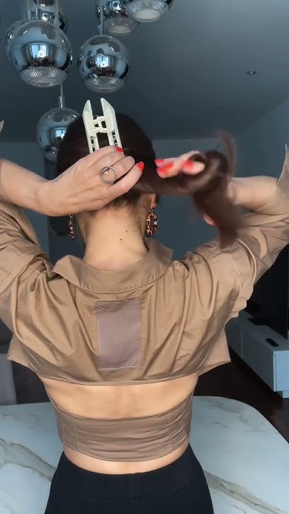 Быстрая причёска с крабиком на длинные волосы 🥰 #shortvideo #shorts # ...