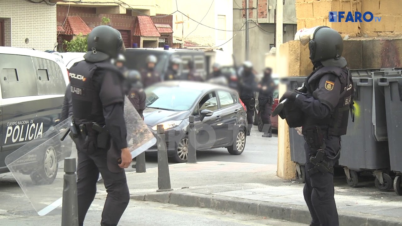 Operación de la Policía Nacional de Ceuta en busca de armas en el Príncipe