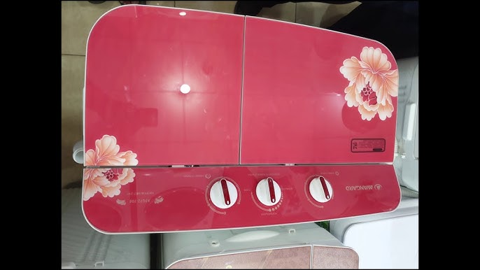 Ular mushukning ichiga kiradi - orgazm Dildo bilan erotik massaj