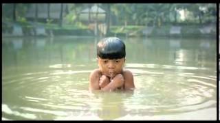 Robi Mobile AD  Bashombob Thanda (Very Fanny add it is) screenshot 5