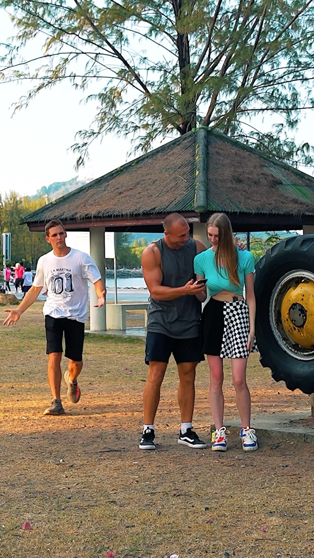 Tried to Pick Up Jealous Man’s Girlfriend?? #kiryakolesnikov #funny #comedy #prank #parkour