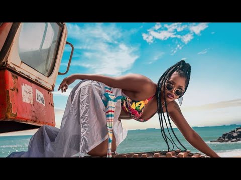 LAURAA Feat MIC FLAMMEZ - Succès (Clip vidéo) - YouTube