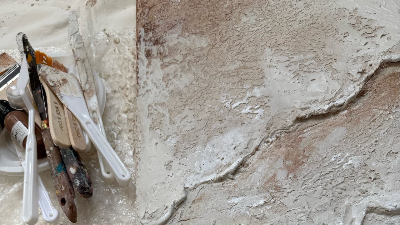 How to create a sandy beach effect with quartz sand and texture paste