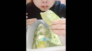 ASMR REFROZEN DRY ICE CHUNK & DRY ICE CHUNK MATCHA GREEN TEA ICE EATING