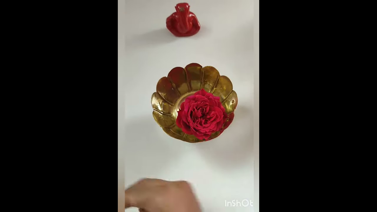 Floating Flowers Decor | Simple Festive Decor Idea | DIY in a minute