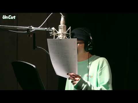 mark lee recording "magic carpet ride - nct127