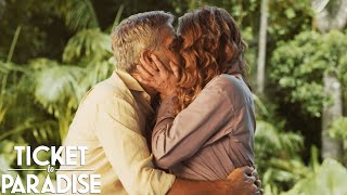 George Clooney and Julia Roberts Kiss in Ticket to Paradise! |  RomComs