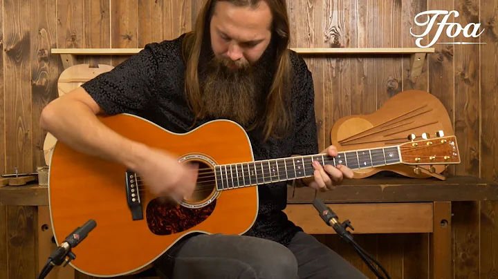 Martin M38 Special Koa 2009 played by Leif de Leeu...