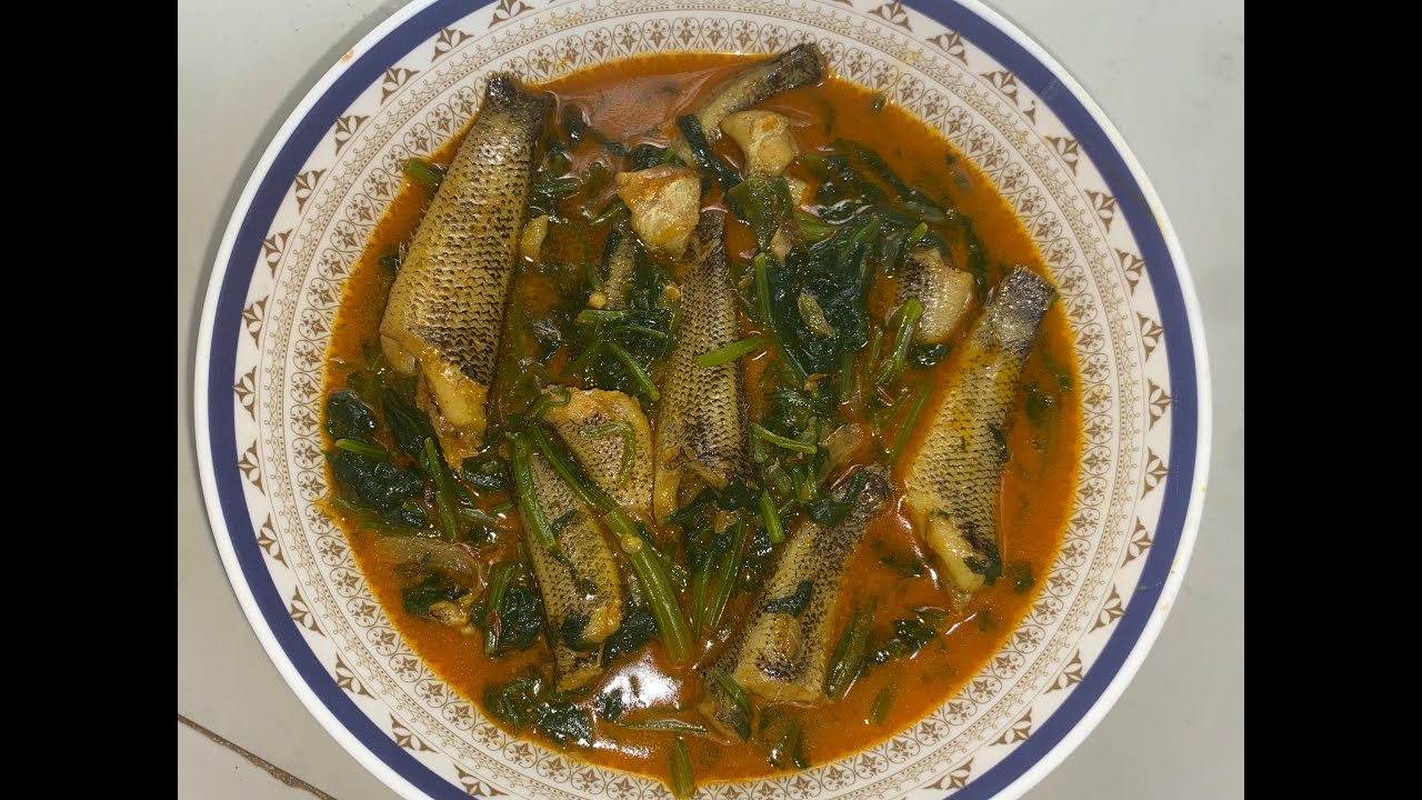 টাকি মাছ দিয়ে পালং শাক রান্নার রেসিপি... Bengali Style Palong Shak Ranna Recipe.. Taki mach recipe.