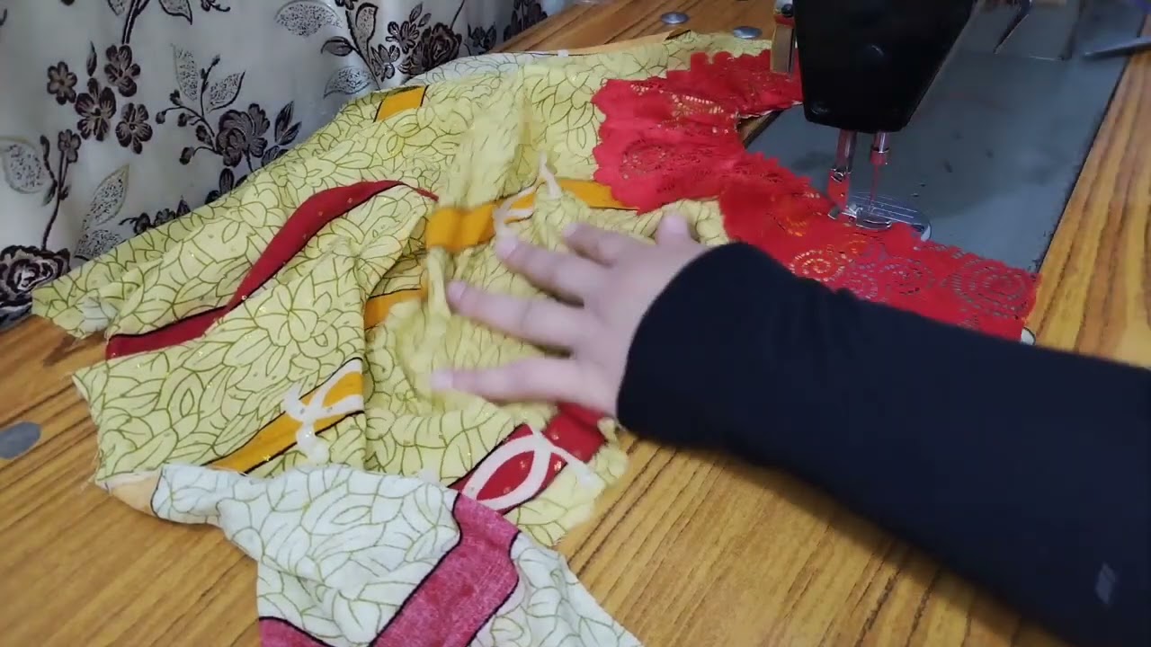 تفصال وخياطه دشداشه لبنوته عمر ٣ سنوات وأكثر يلبس موديل كشكش لصدر ردن كسرات💐💐