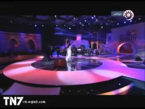 حفل الدوحه نجوى كر انا عم بمزح معاك