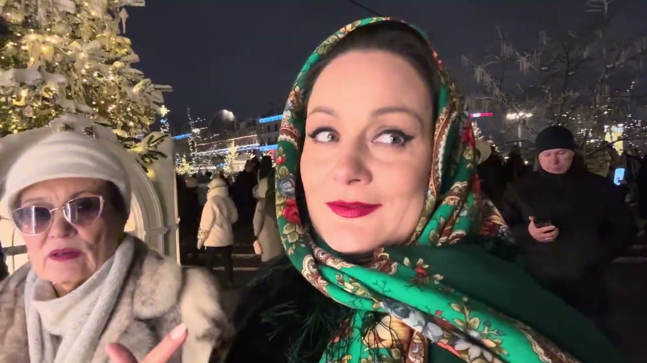 Новогодний влог 2026. Праздник дома с семьёй. Прогулка по центру Москвы. Премьера песни и клипа. 