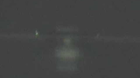 Transistion from clockwise to counter-clockwise modes in a fused silica microtoroid