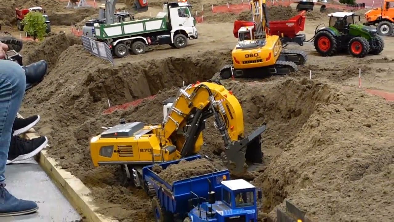Lipper Modellbau Tage Bad Salzuflen 2022 @ AMAZING RC TRUCKS, RC TRACTORS, RC HEFTRUCKS, RC DOZERS