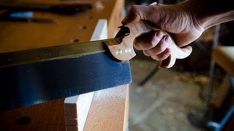 Guide to Buying Dovetail Saws, Tenon Saws, & Carcass Saws