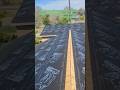 colocación de playbo y empapelar casita de roofing lista para instalar shingles