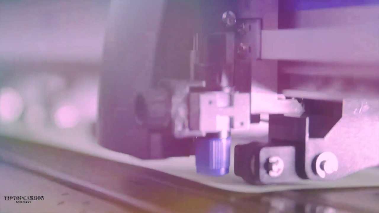 Plotten, Pressen und Entgittern von Flexfolie TipTopCarbon