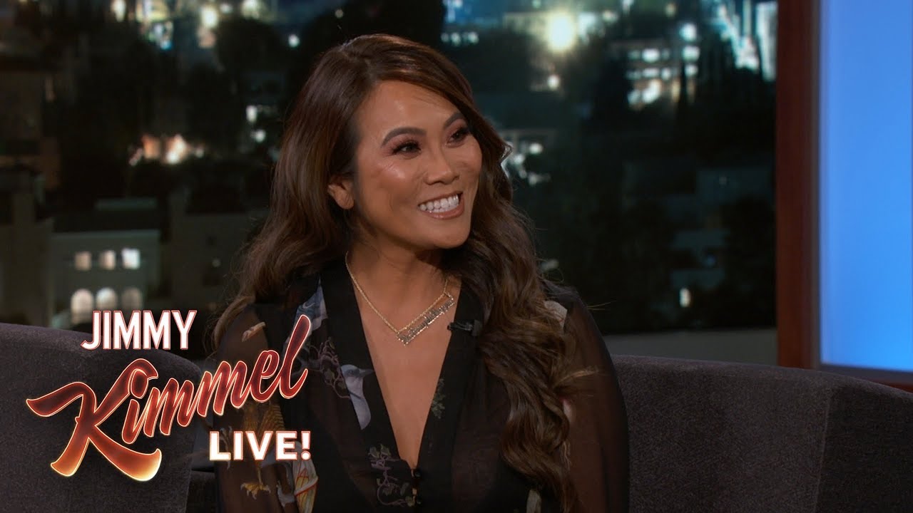 Dr. Pimple Popper Sandra Lee on Popping Pimples & Popaholics