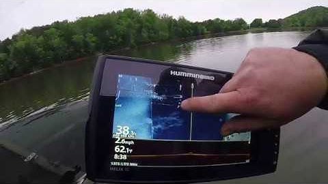 Locating Crappie Under Docks on a Side Scan Unit (Updated)