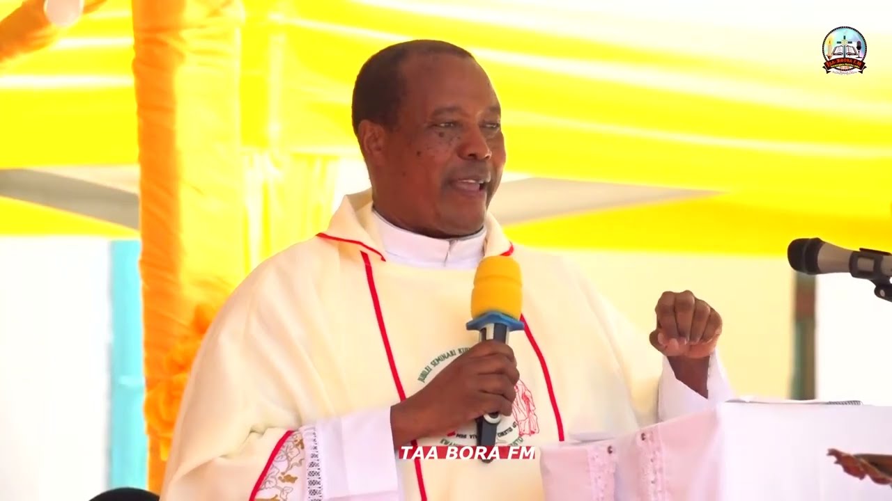 PADRE KITIMA AELEZA MCHANGO WA SEMINARY YA ST. PAUL KIPALAPALA KWA KANISA NA SERIKALI/WAMO VIONGOZI