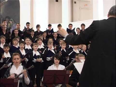 Хор цветные сны. Снится сон мама за руку возьмет. Песня снится сон. Веснянка хоровая студия старший хор. Снится сон хор.