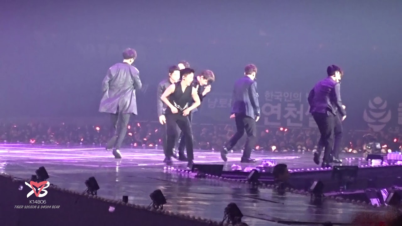 180714 EXO 엑소 - 부메랑 Boomerang + Lotto + Ka-CHING  - EXO PLANET #4 - The ElyXiOn [dot] in Seoul [직캠]