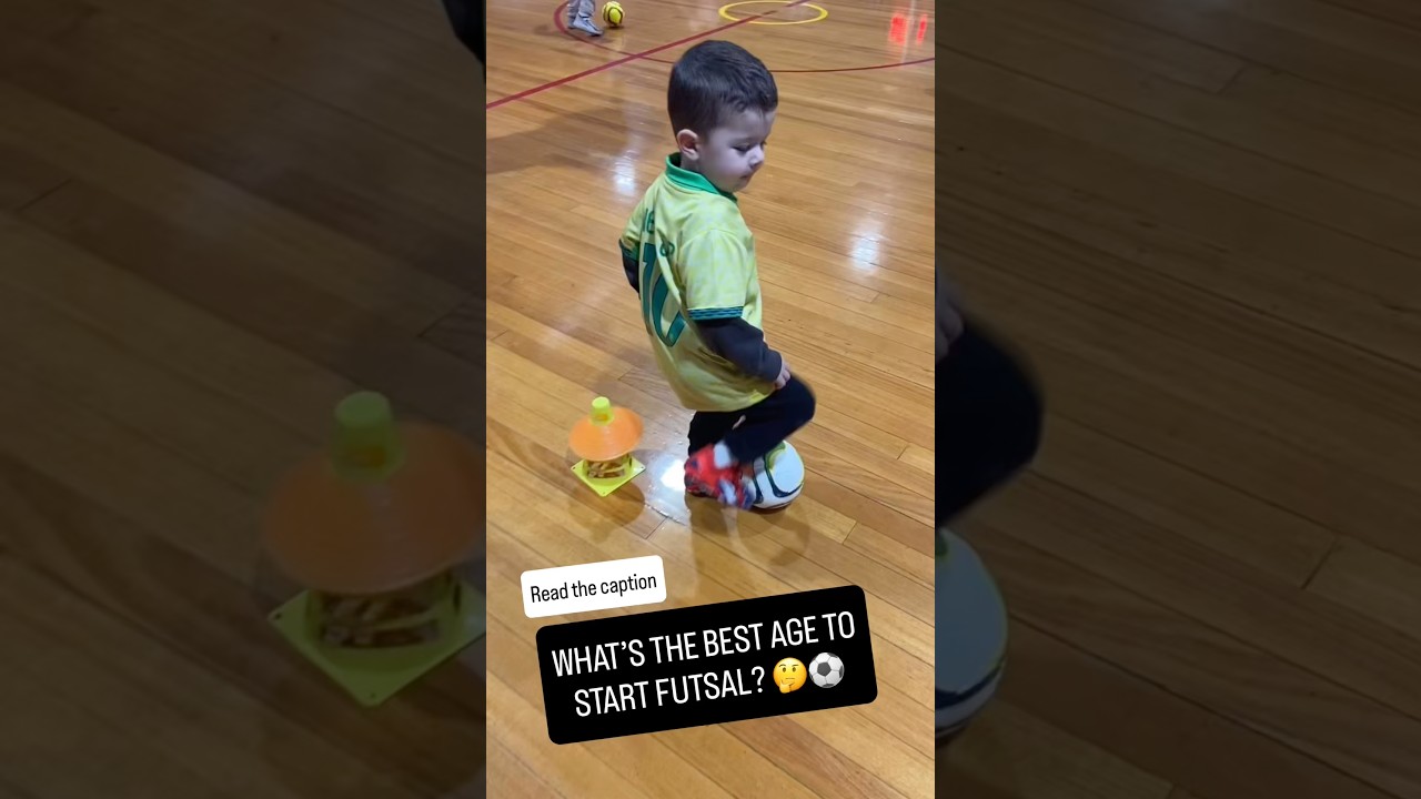 WHAT’S THE BEST AGE TO START FUTSAL? 🤔⚽️ #carofutsal #futsaltraining