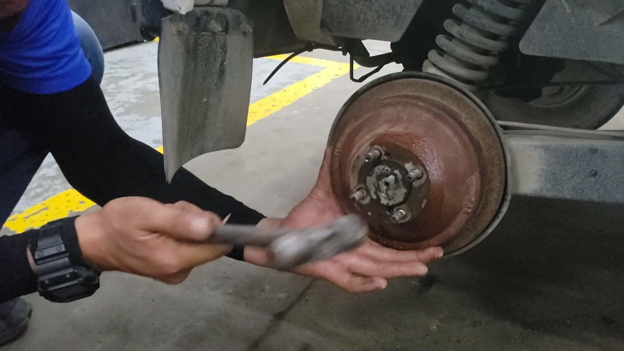 How to remove brake drum of TVS 3 wheeler YouTube