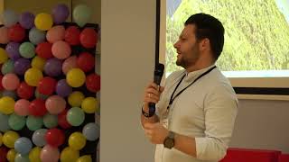 Scena życia; jak tworzymy wspólną opowieść. | Mateusz Krzyk | TEDx5th Lyceum Legnica Youth