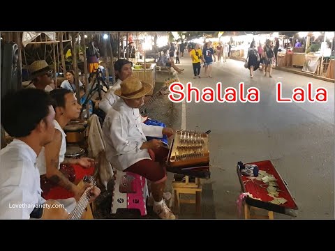Sha la la La la  - Street Thai Dulcimer Performance - ขิม ดนตรีเปิดหมวก
