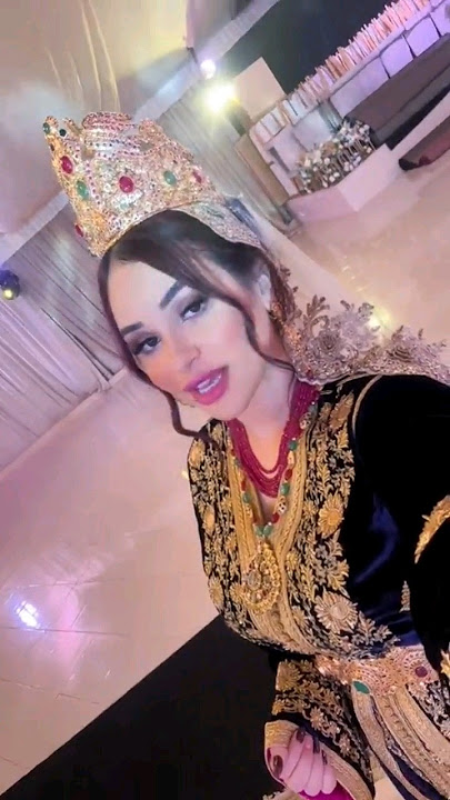 يا شافني عاقلة وما حشم بغا يدير بيا لافار يا بغا يدرحني وانا بنت كارتي بوبيلار😜🔥💋🐊👑 #shortvideo