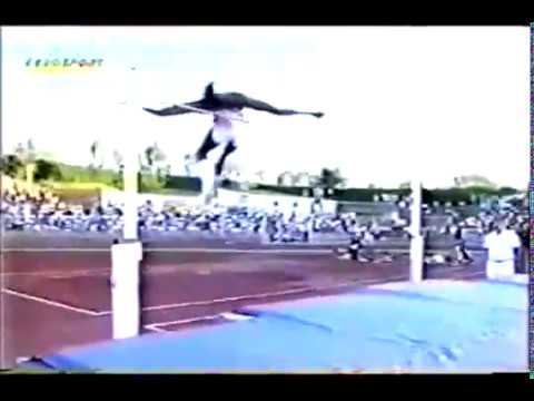 Прыжок в высоту мужчины (2,45 м.) Сотомаер World Record.mp4