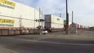 BNSF 6513 doublestack intermodal west (2 in 1; long) [HD]